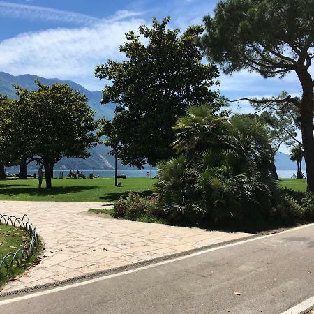Appartamento Al Lago ริวาเดลการ์ดา ภายนอก รูปภาพ