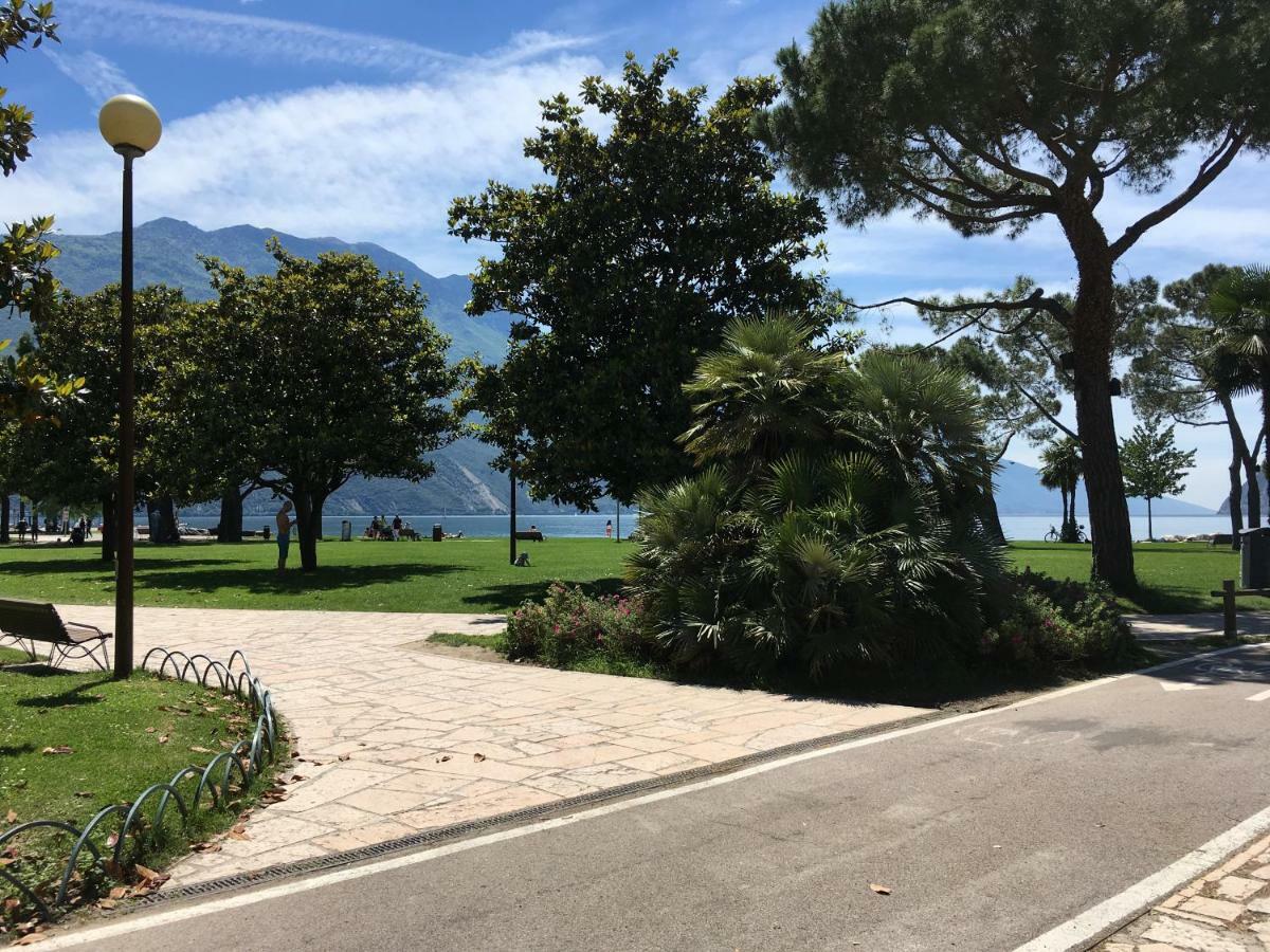 Appartamento Al Lago ริวาเดลการ์ดา ภายนอก รูปภาพ